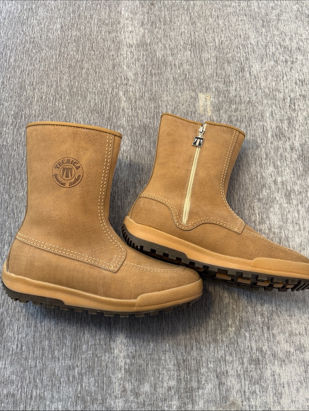 Tecnica Men’s Size 9.5 / EU 46 Genuine Leather Fur‑Lined Boots